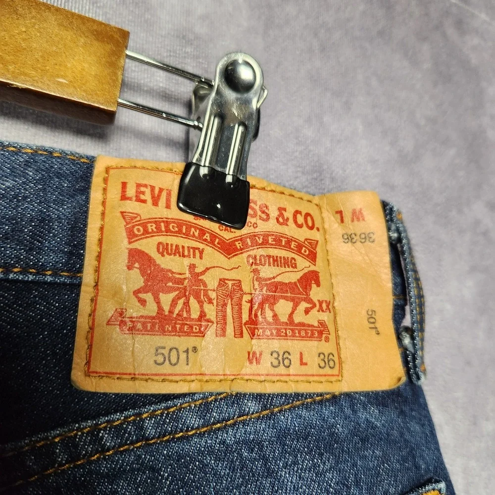Levis 501 Original Fit Mens Straight Leg Button Fly Jeans (34x36 actual) 36x36